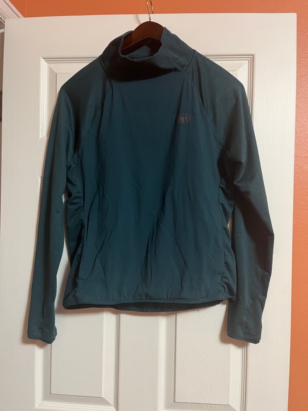 REI Active Pursuits Insulated Pullover Medium